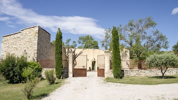 Enceinte de lâhĂ©bergement