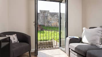 Appartement, 3 slaapkamers (No 1 Split Level) | 3 slaapkamers, een strijkplank/strijkijzer, gratis wifi, beddengoed