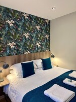 Apartment, 3 Schlafzimmer (No 1 Split Level) | 3 Schlafzimmer, Bügeleisen/Bügelbrett, kostenloses WLAN, Bettwäsche