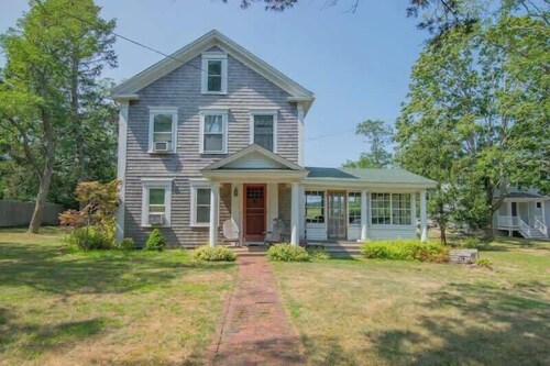Waterfront w/ views on Blackfish Creek!