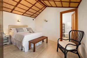 2 slaapkamers, een strijkplank/strijkijzer, wifi, beddengoed