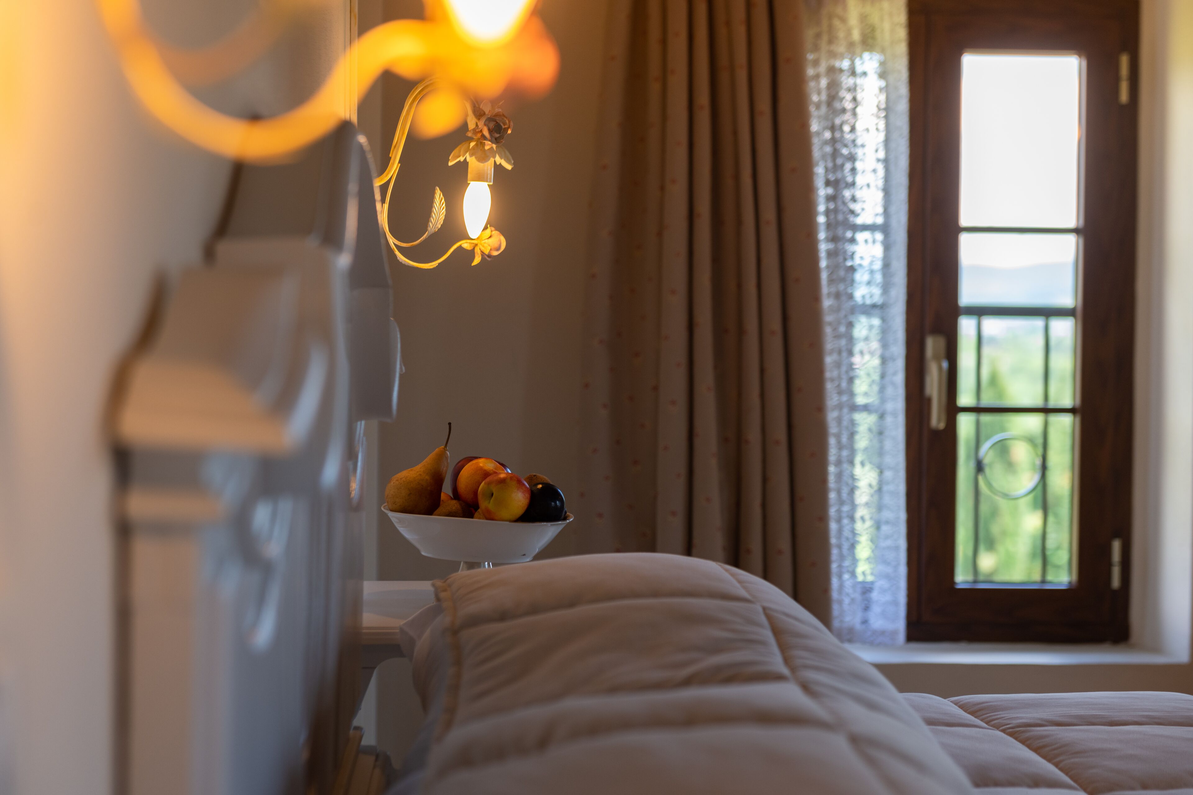 Bureau, rideaux occultants, chambres insonorisées