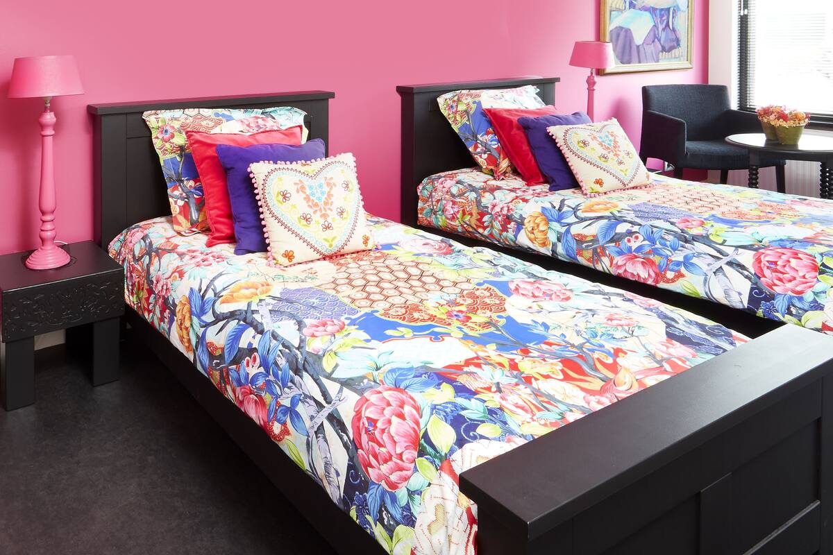 Rollaway beds, free WiFi