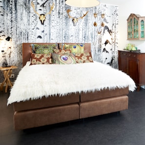 Rollaway beds, free WiFi