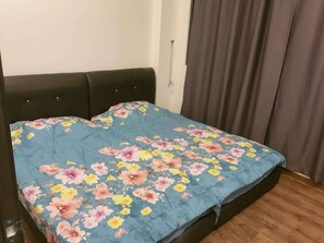 3 bedrooms, iron/ironing board, WiFi, wheelchair access