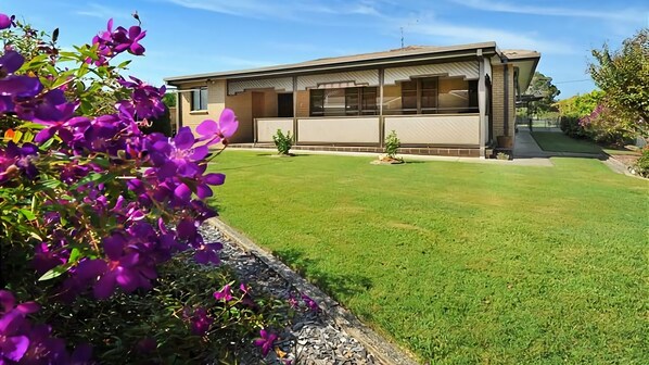 Exterior detail - This gorgeous family home truly is the hidden gem in Sawtell. (Sawtell)