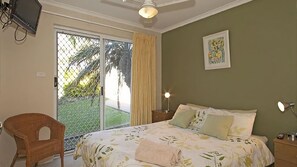 3 bedrooms, bed sheets