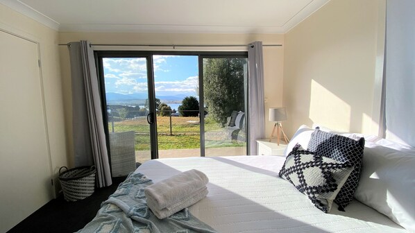 1 habitación y ropa de cama