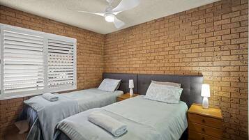 2 bedrooms, iron/ironing board, free WiFi, bed sheets