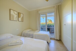 2 bedrooms, iron/ironing board, free WiFi - LES PORTELLES Nº57 1ª Línea Playa (Denia)