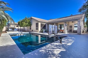 Outdoor pool, a heated pool - Luxury North Scottsdale Home Near Kierland With Pool! (Scottsdale)