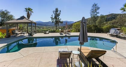 Ramona Wine Country Cabin Near San Diego. Walk to wineries. Pool.
