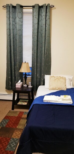 4 bedrooms, desk, iron/ironing board, WiFi