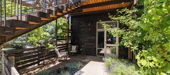 Sleek Baca Railyard Gem by Cafecito w/ Patio, Laundry, Full Kitchen