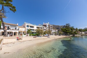 Beach nearby, sun loungers - Family friendly apartment with pool, close to all amenities and the Pinewalk.  (Pollensa)