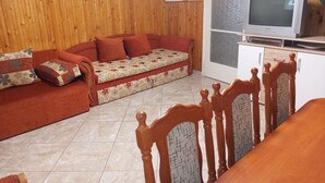 Unclassified image, 2 of 30, button - A whole holiday house with a garden in Fonyód for 2-10 persons (Fonyód)