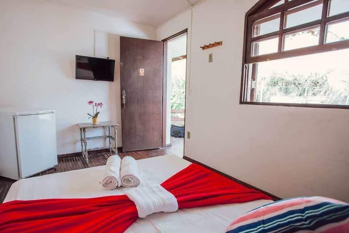 1 habitación, minibar, wifi gratis y ropa de cama