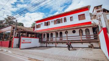 واجهة المنشأة