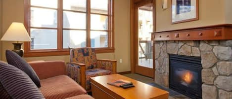 Smart TV, fireplace, DVD player