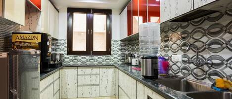 Căn hộ Premium, nhiều giường, phù hợp cho người khuyết tật, quang cảnh thành phố | Bếp riêng | Tủ lạnh, lò vi sóng, bếp nấu, dụng cụ nấu nướng/bát dĩa/dao nĩa