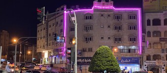 Sara Crown Hotel