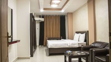 Suíte, 2 quartos | Roupas de cama de algodão egípcio, roupas de cama premium