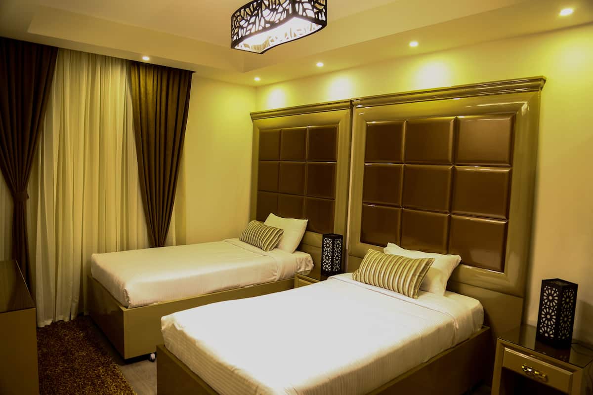 Deluxe Queen Suite | Quartos à prova de som, Wi-Fi de cortesia, roupa de cama