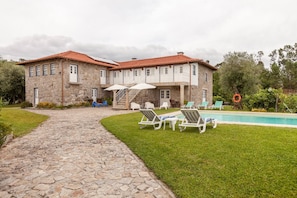 Exterior - Eido Carvalhoso - Country house with pool, view over the River Lima  (Viana do Castelo)