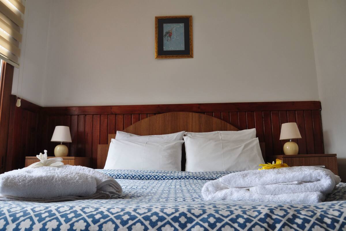 Double Room (Yakamoz)