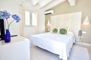 2 slaapkamers, een kluis op de kamer, een strijkplank/strijkijzer