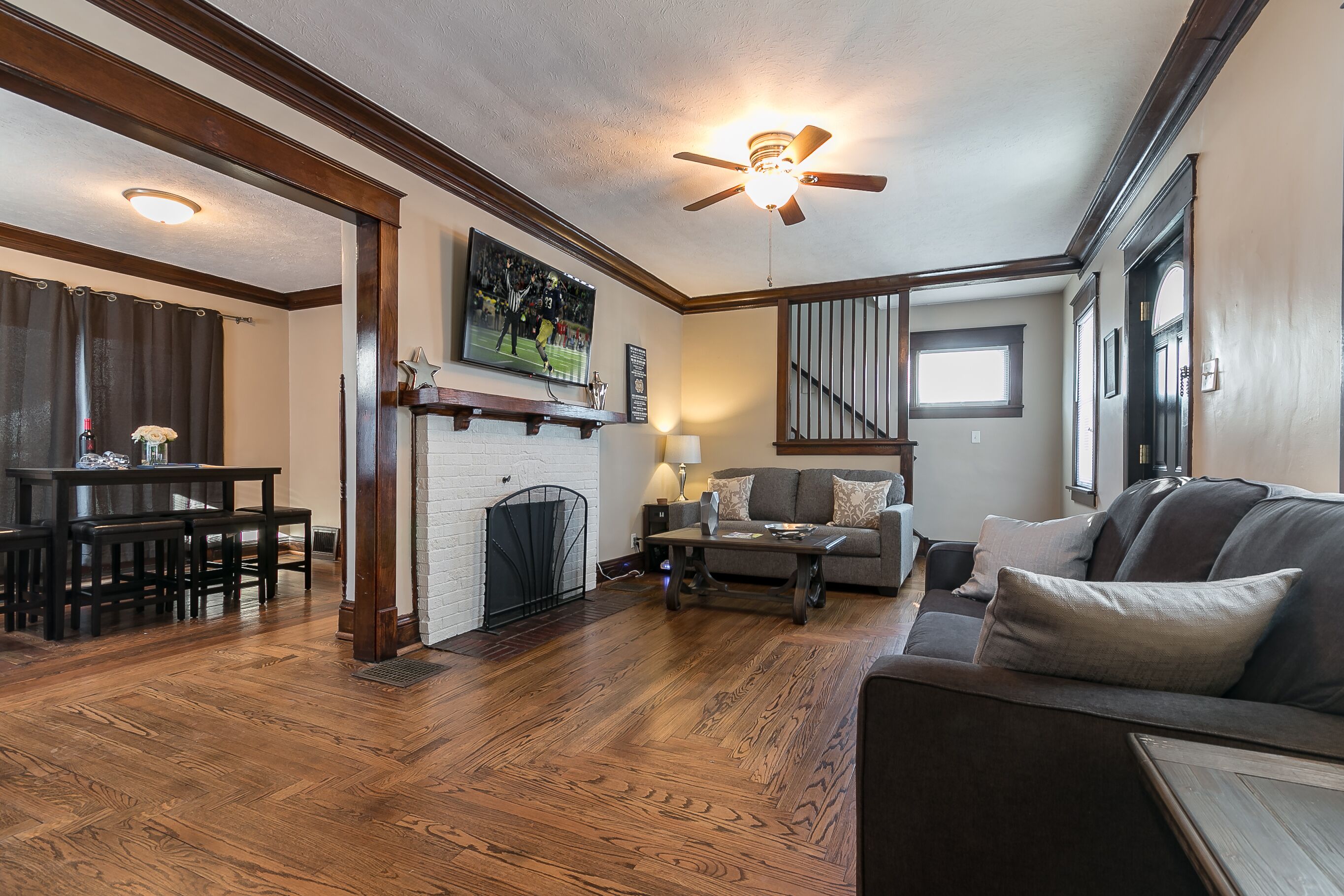Walk to ND and Eddy Street, *ProCleaned *Comfy *Updated