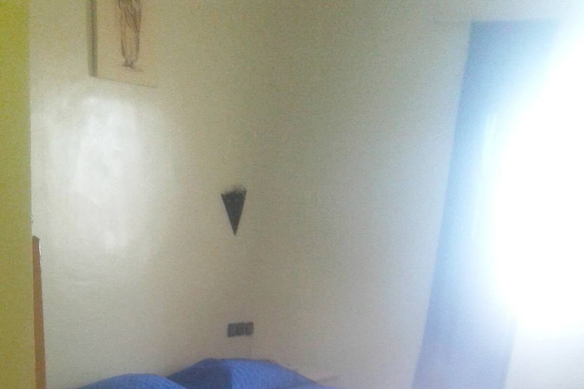 Double Room Single Use | Free WiFi, bed sheets