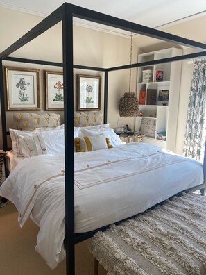 3 bedrooms, Frette Italian sheets, desk, iron/ironing board