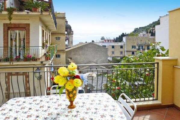 Outdoor dining - xxx bgbgcx (Taormina)