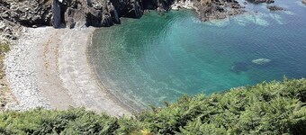 Rustic Cottage Set In Stunning Coastal Farm 