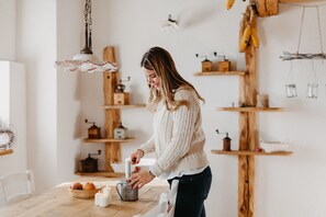 Dining - Hay Farm Chalet with Private Sauna and Breathtaking Views of the Dolomites (sant orsola terme)