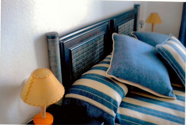 3 dormitorios, tabla de planchar con plancha, Internet y ropa de cama