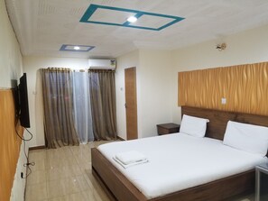 Elite Double Room | Individually decorated, desk, laptop workspace, free WiFi - Medrie International Hotel (Freetown)