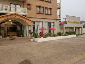 Exterior - Medrie International Hotel (Freetown)