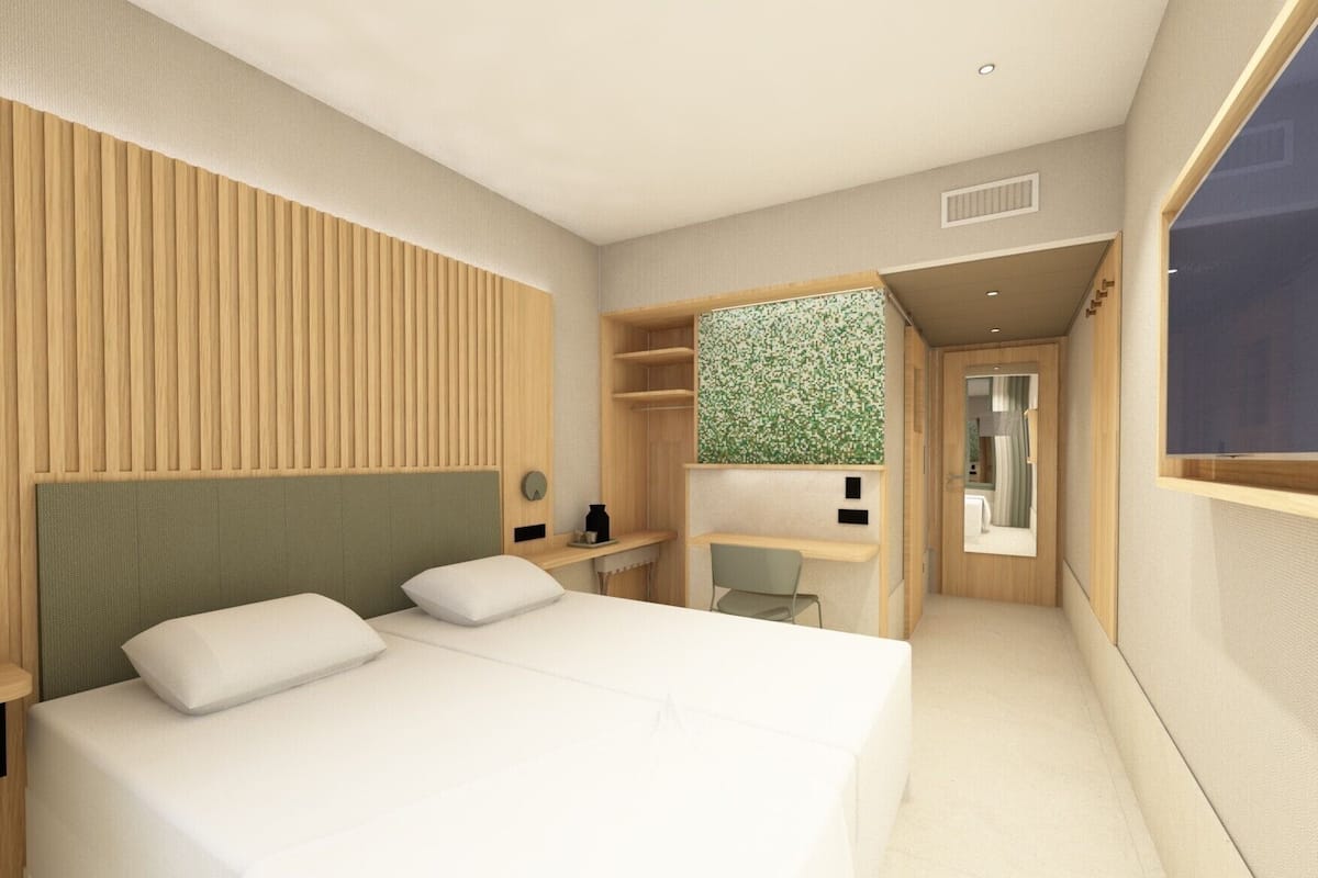 Kahden hengen huone (yksi tai kaksi sänkyä) | Allergiatestatut vuodevaatteet, työpöytä, äänieristys