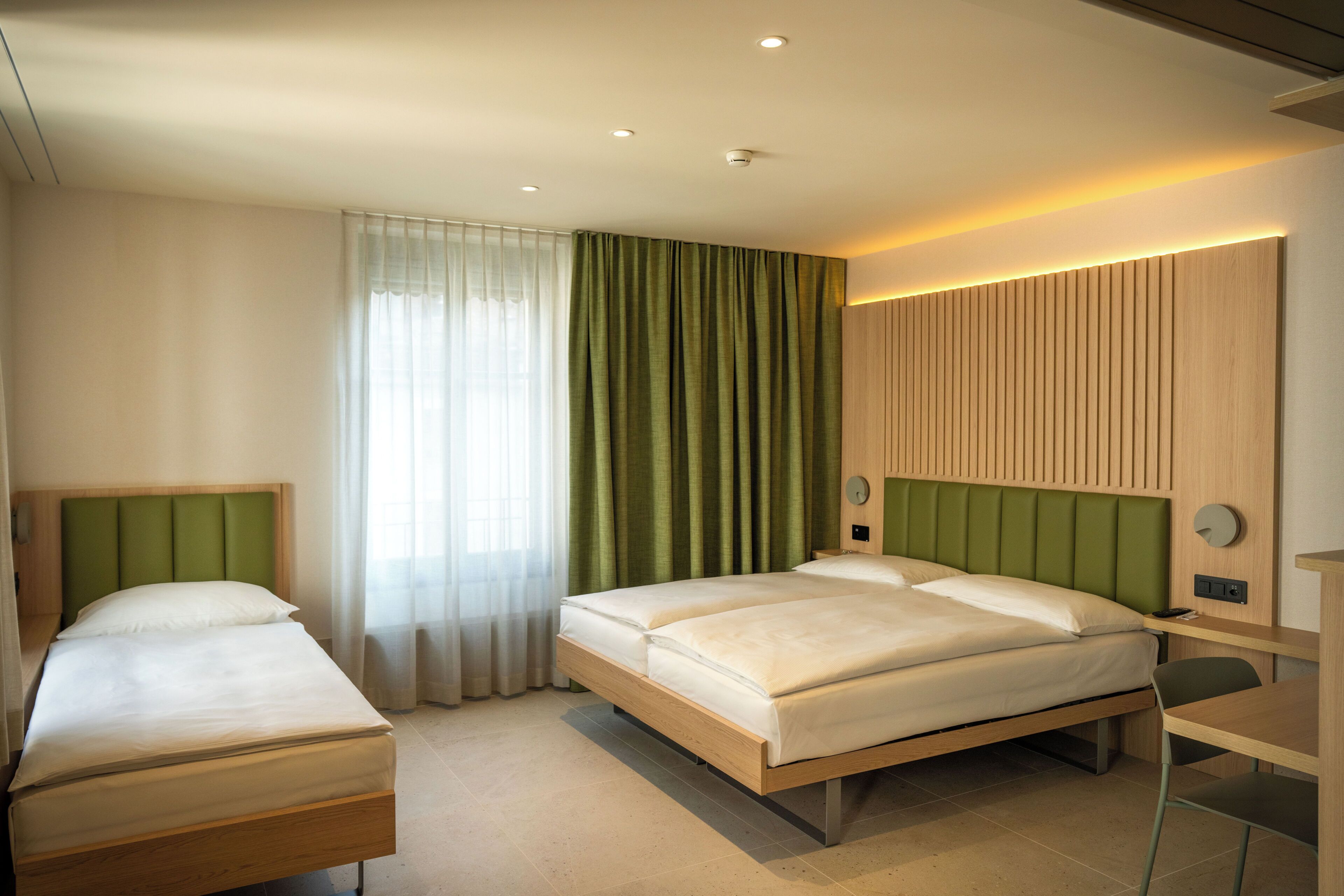 Standard Triple Room | Hypo-allergenic bedding, desk, soundproofing, free cribs/infant beds