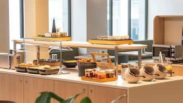Daily buffet breakfast (CHF 15 per person)