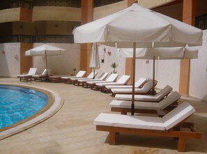 حمام سباحة