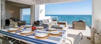  BEACHFRONT VILLA DI LUSSO PISCINA PRIVATA STUNNING MARE VISTA PASSEGGIATA ALLE BAR NEGOZI ETC