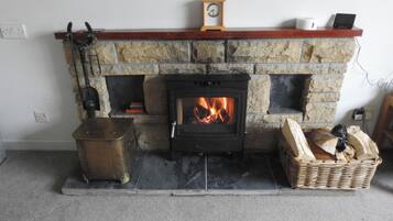 Cottage, 2 Bedrooms | Living area | TV