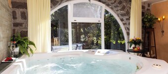 스몰 & 러블리 호텔 자루나