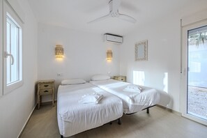 3 bedrooms, iron/ironing board, free WiFi