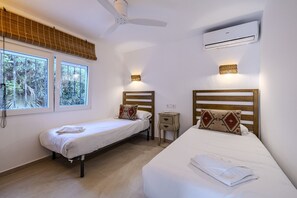 3 camere, ferro/asse da stiro, Wi-Fi gratuito