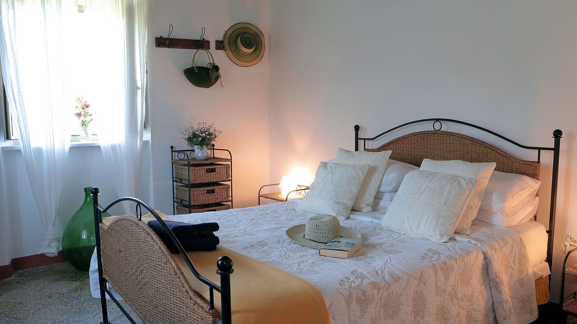 3 chambres, fer et planche à repasser, lit parapluie, Wi-Fi gratuit