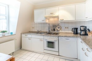 Fridge, microwave, dishwasher, coffee/tea maker
